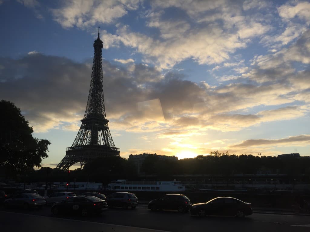 Petit matin à la Tour Eiffel 