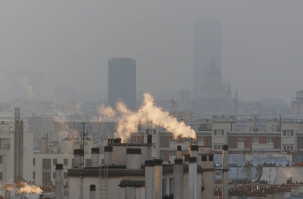 Soleil et pollution à Paris