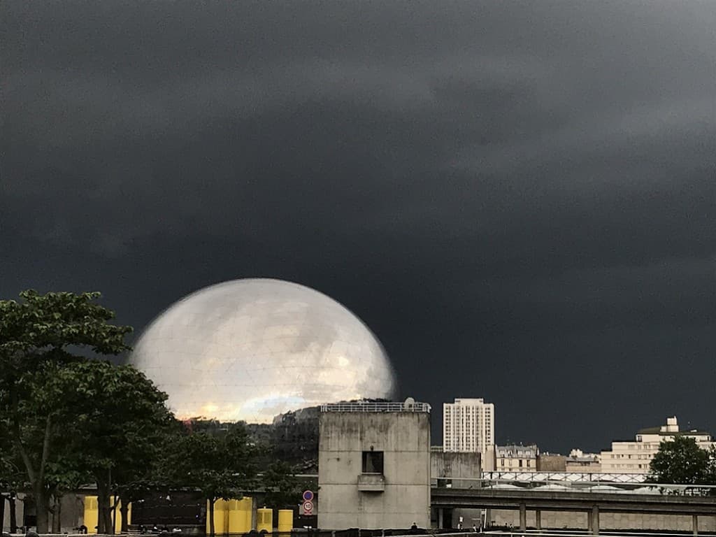 Ciel d'orage sur la Géode