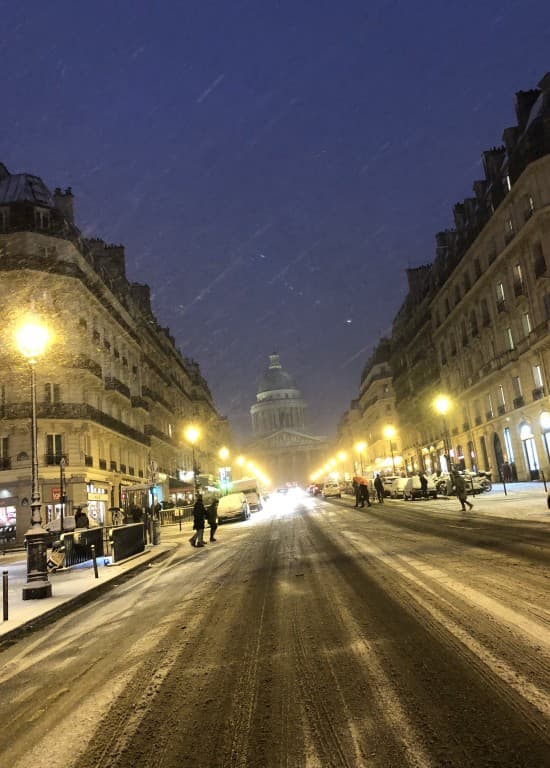 Le Panthéon et la neige  Soraya Touchene