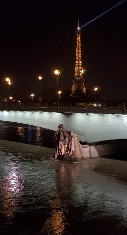 Les pieds dans l'eau-Babeth Bonnereau