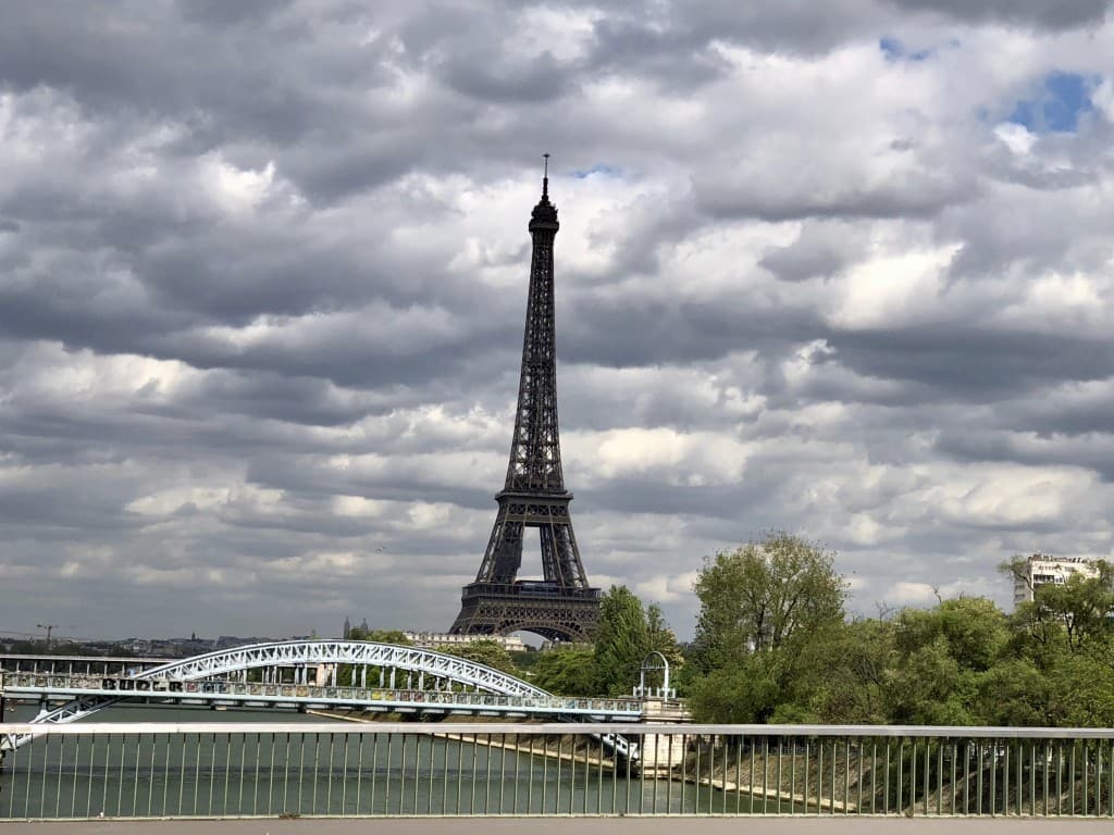 Paris se couvre...wt