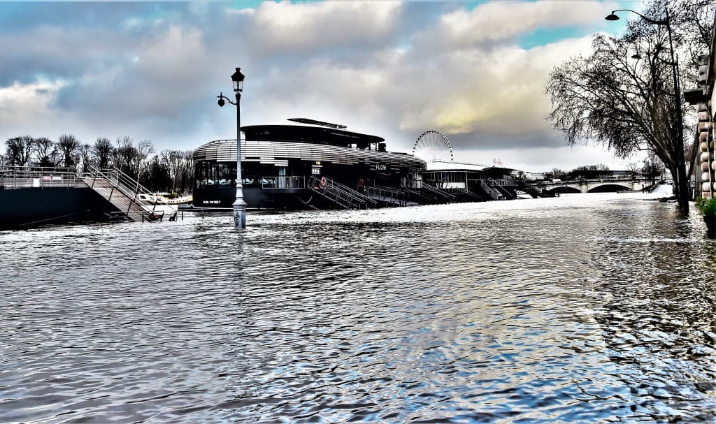 PARIS SOUS L EAU