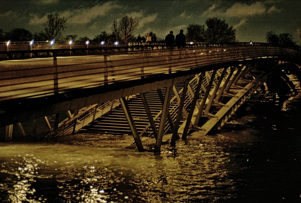 Pont Musée d'Orsay Inondé