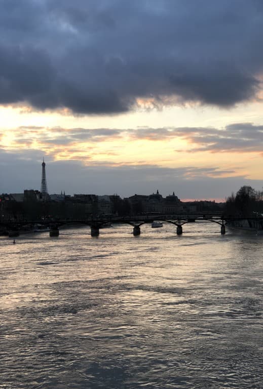 Pont Neuf et nuages Soraya Touchene