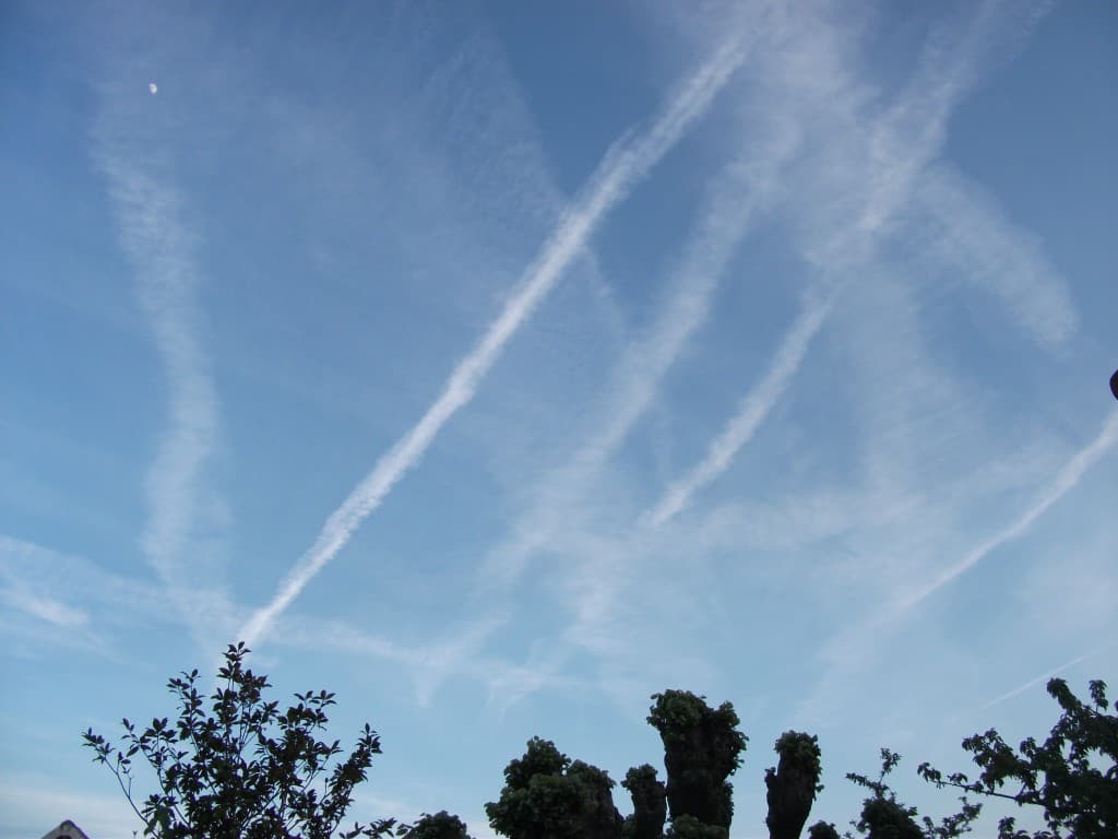 SANS AVIONS PAS DE NUAGE