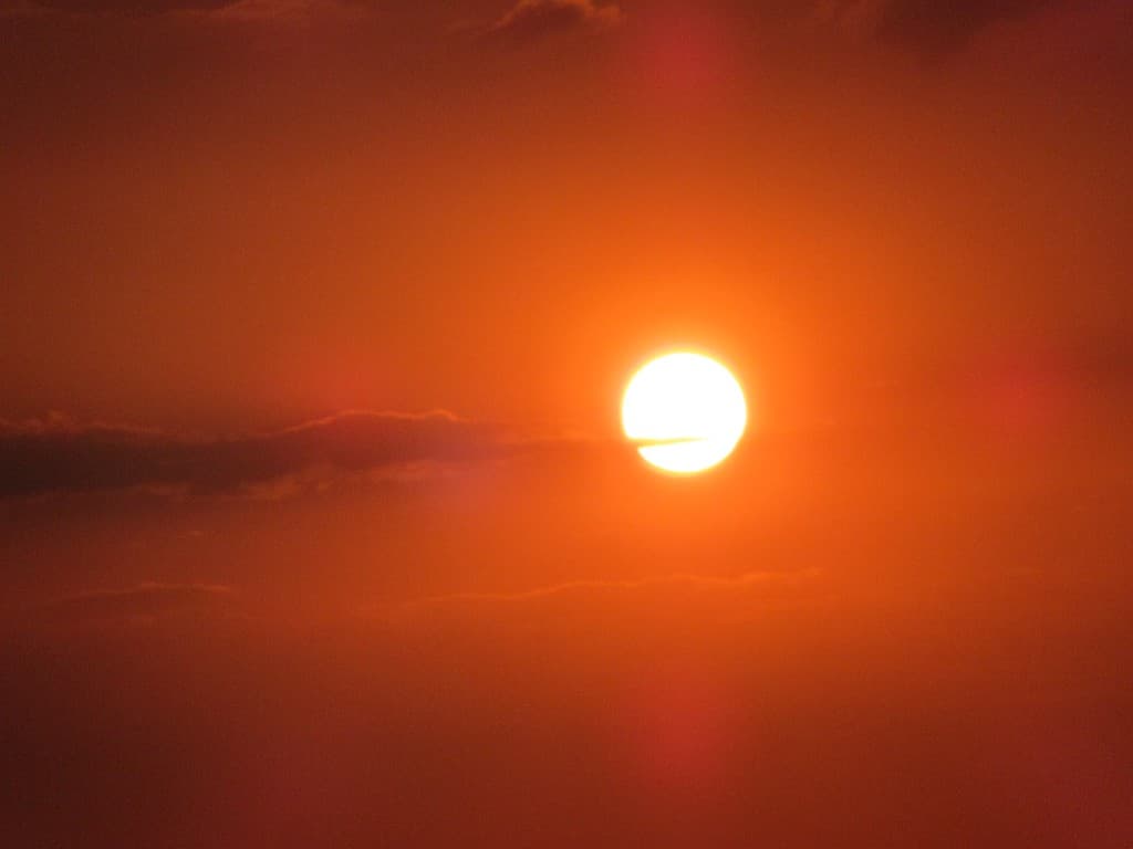 soleil voyage vers la nuit