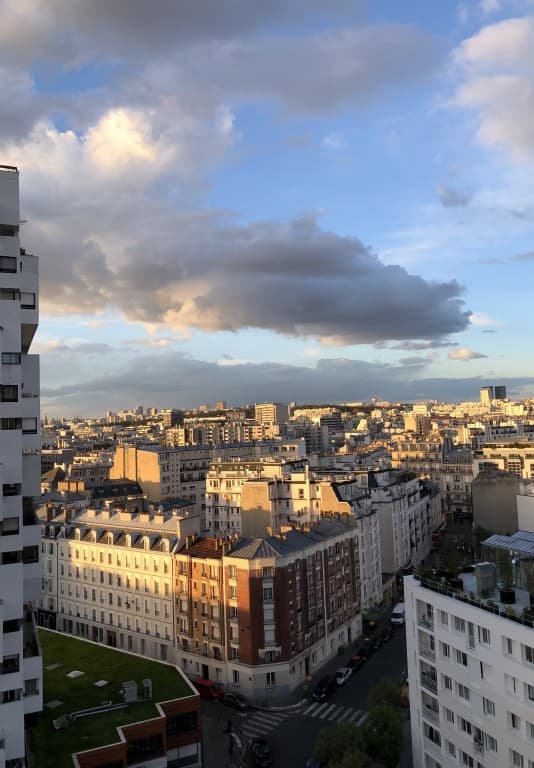 Des tonnes de nuages .Soraya Touchene 