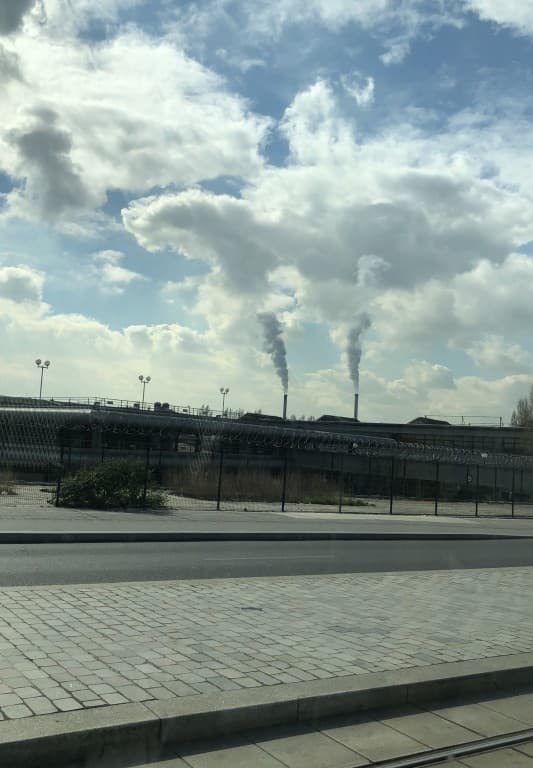 Fumée et nuages  Soraya Touchene