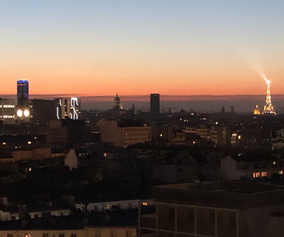 La Tour Eiffel le soir.Soraya Touchene