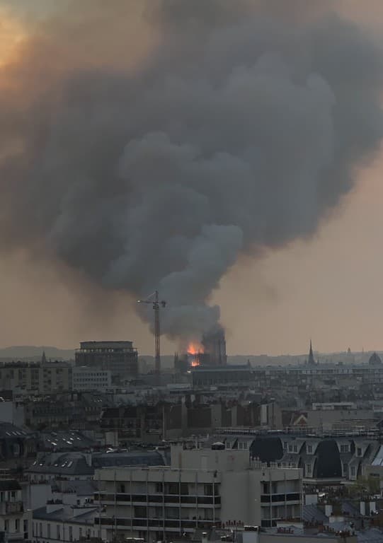 Le Cœur de Paris brûle???? Soraya Touchene 