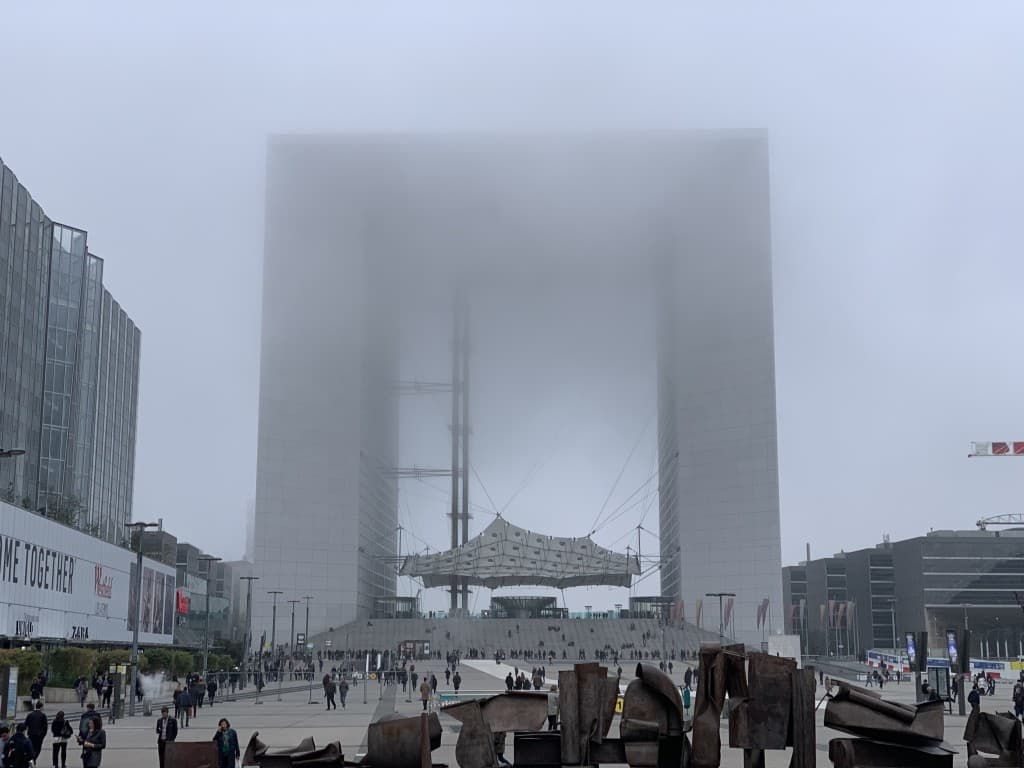 Le feu à la grande arche?