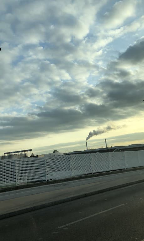 Nuages et fumée Soraya touchene