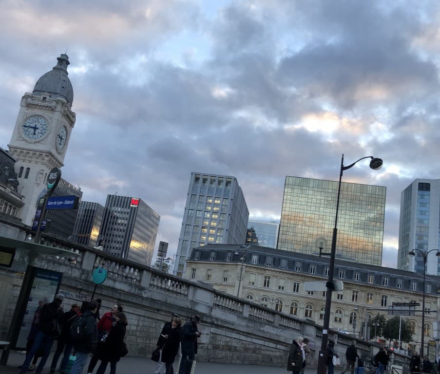 Nuages et Gare de Lyon Soraya touchene