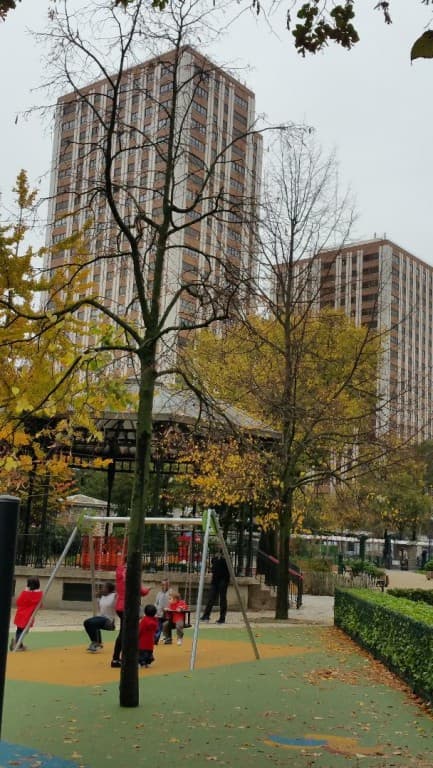 Square dans Paris