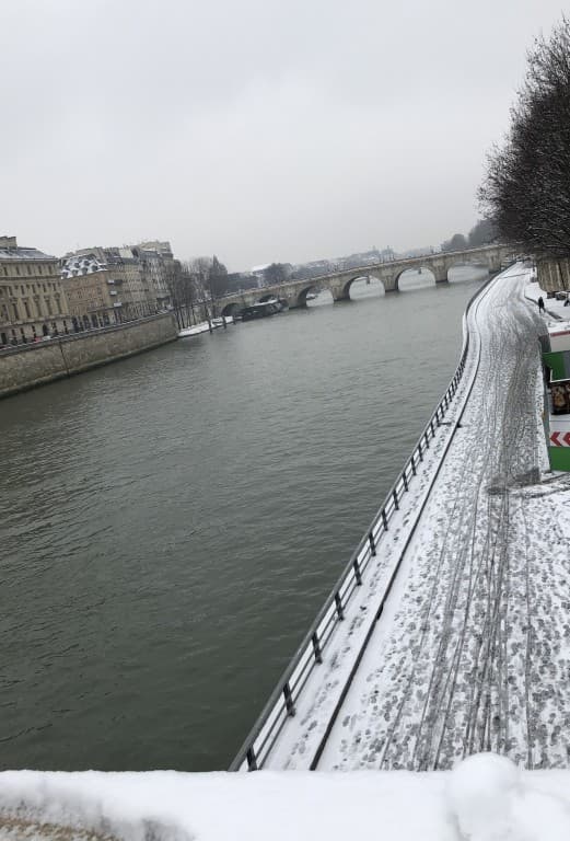 Sur la route des quais Soraya Touchene 