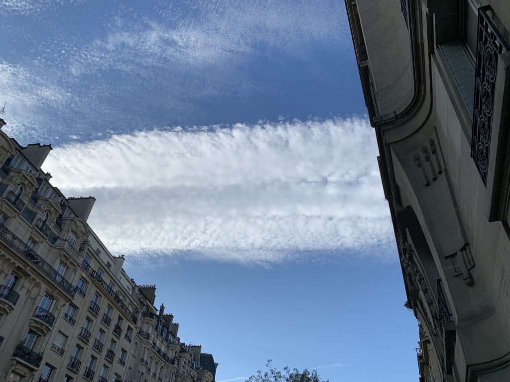 ciel masqué sur Paris (wt)