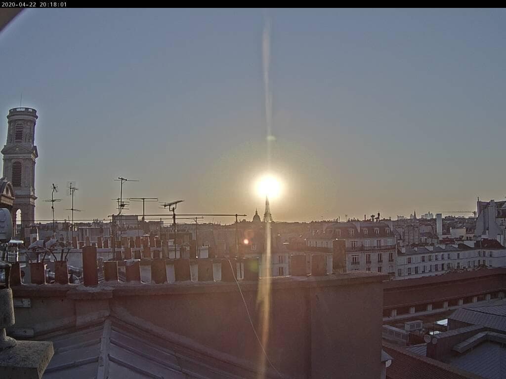 Soleil sur la Tour Eiffel
