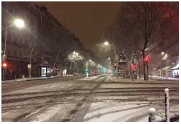 Le mardi 6 février 2018 au soir, la neige tient facilement dans le Centre de Paris
