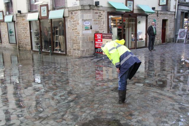 Image d'illustration pour Les grandes marées provoquent quelques inondations