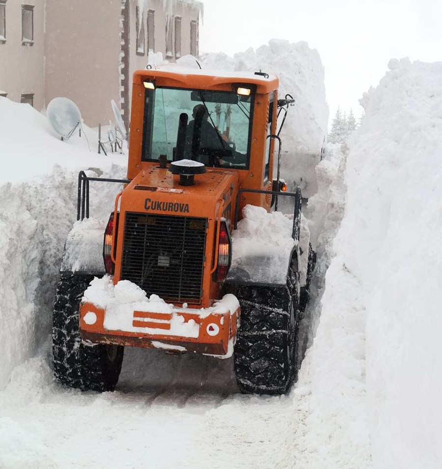 Image d'illustration pour Tempête de sable au Moyen Orient - Neige en Turquie