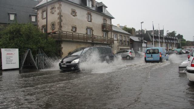 Image d'illustration pour Forts orages en Languedoc Roussillon : inondations & foudre font des dégâts