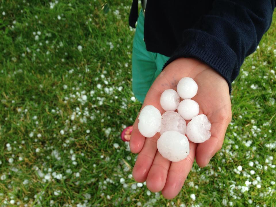 Image d'illustration pour Orage fort en Aquitaine - Grêle et rafales sur le Béarn