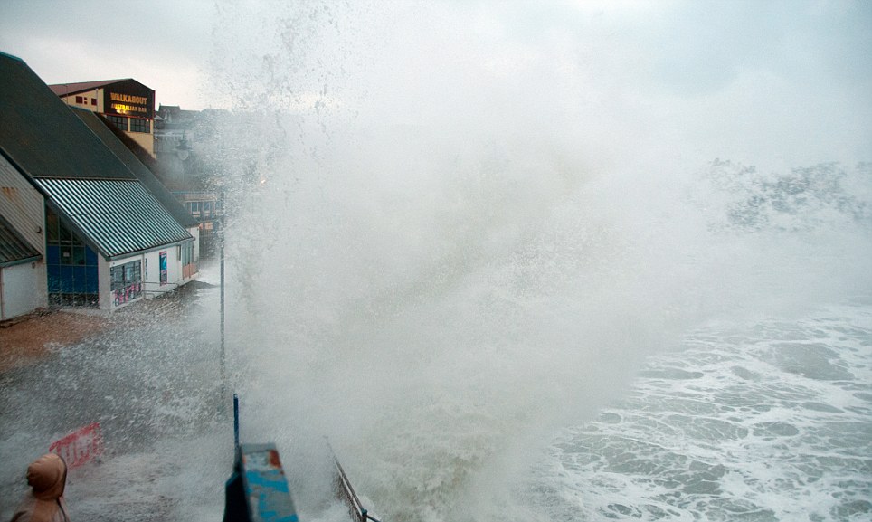 Image d'illustration pour Synthèse de l'épisode vagues submersions du 31 janvier au 2 février