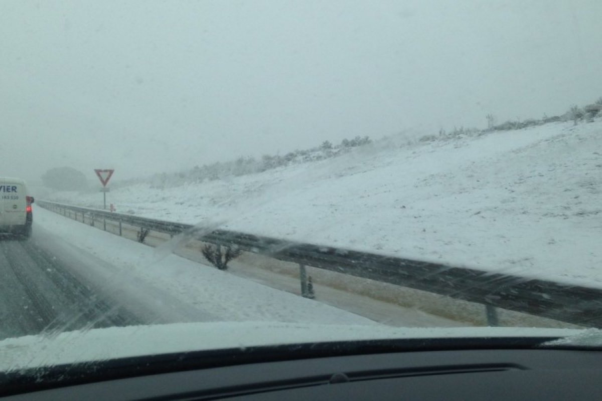 Image d'illustration pour Synthèse : neige au Sud et près de la Manche les 2 et 3 février