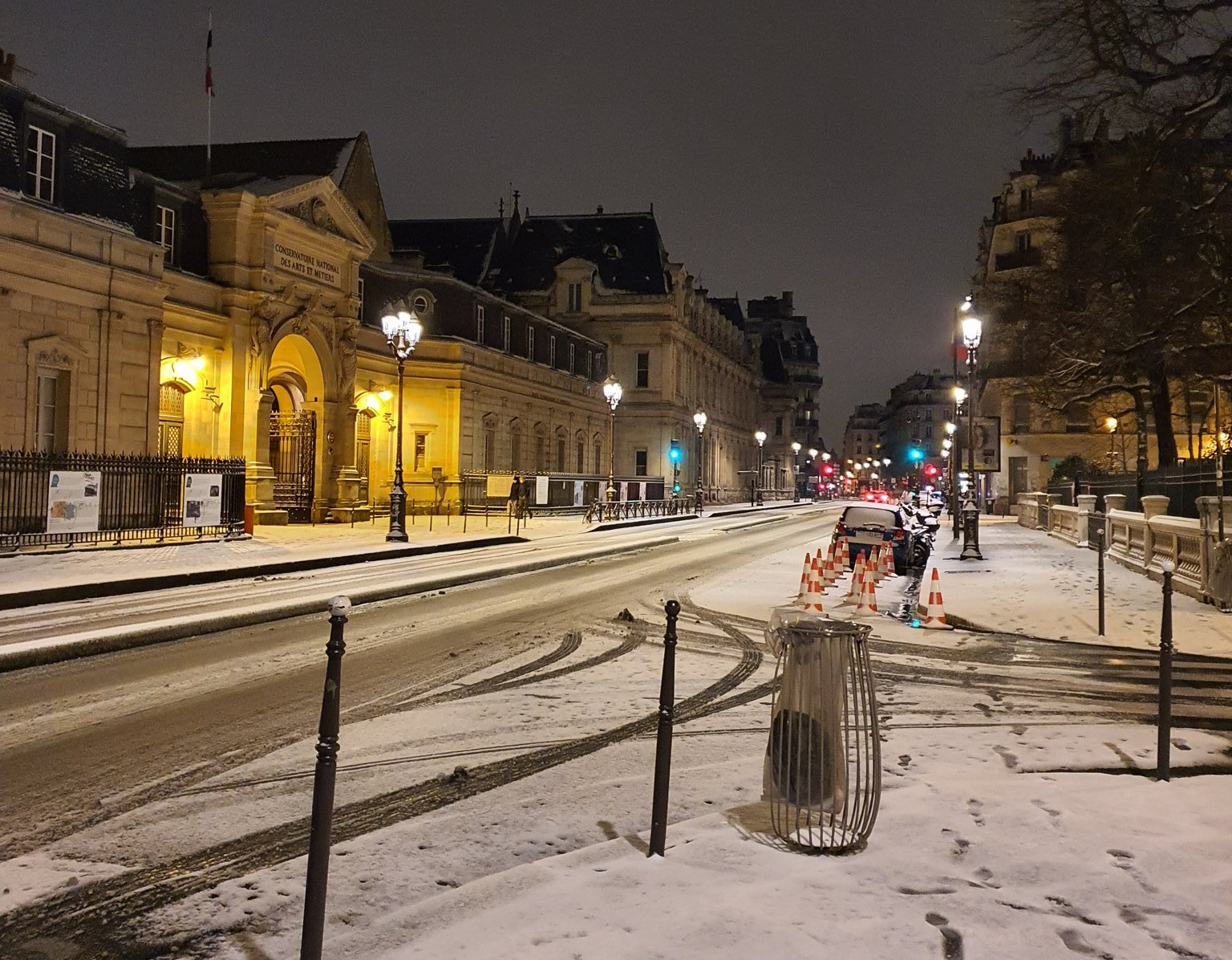 Paris et sa région sous la neige en 15 images - Le Parisien